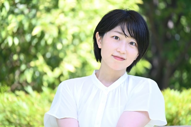 ショートボブの女性の写真